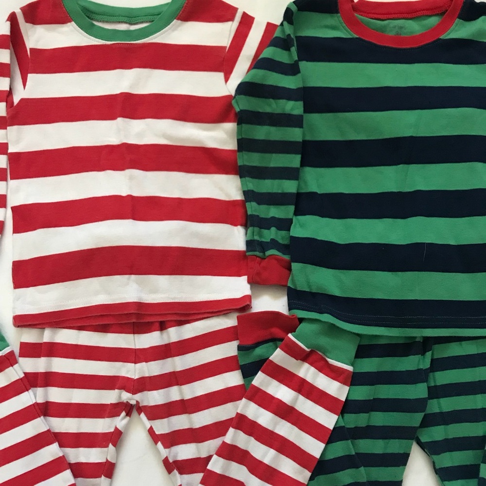 Carter’s Pajama Sets (2 pairs)